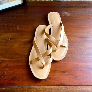 NWOT Madewell nude leather thong sandal! NEVER WORN! Boardwalk Risa style name.